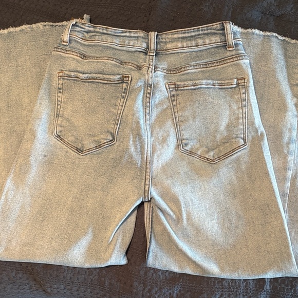 High Rise Light Blue Jeans - Picture 3 of 3